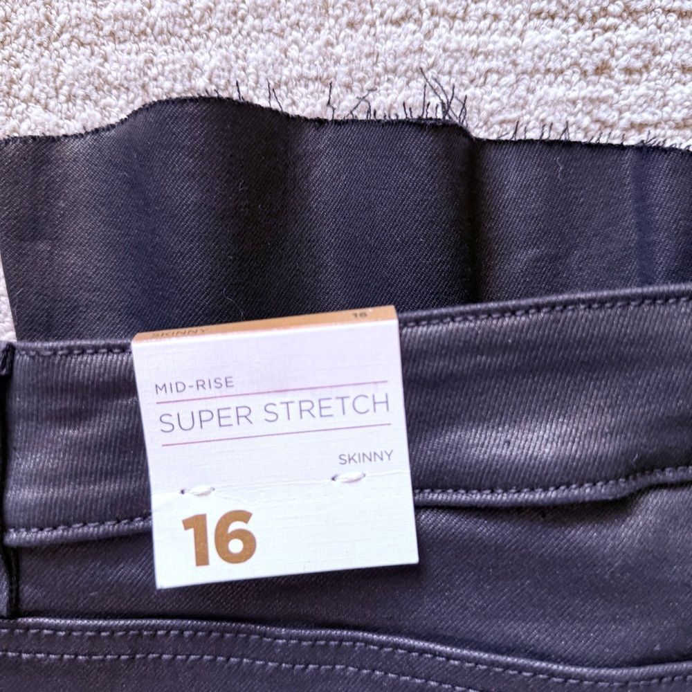 Lane Bryant Coated Black Skinny Flared Jeans Mid Rise Super Stretch NWT - Picture 4 of 8